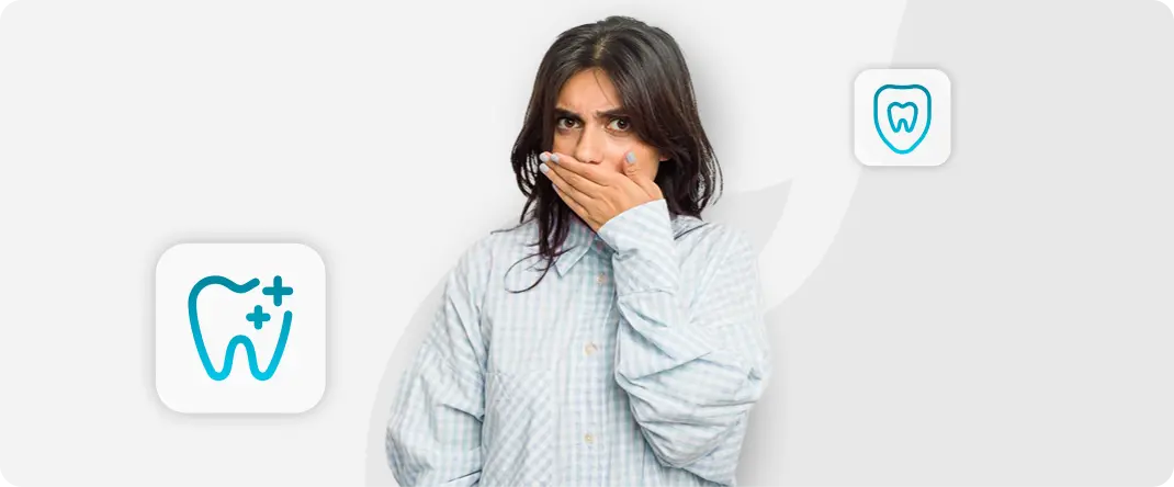 Mulher a tapar a boca com a mão, representando mau hálito